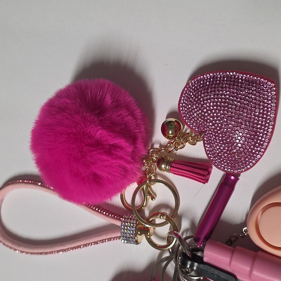 Safety Keychain Pinks - Picture 6 of 7